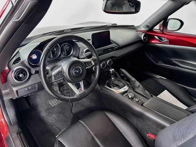 Used 2021 MAZDA MX-5 Miata RF Grand Touring RWD image 13