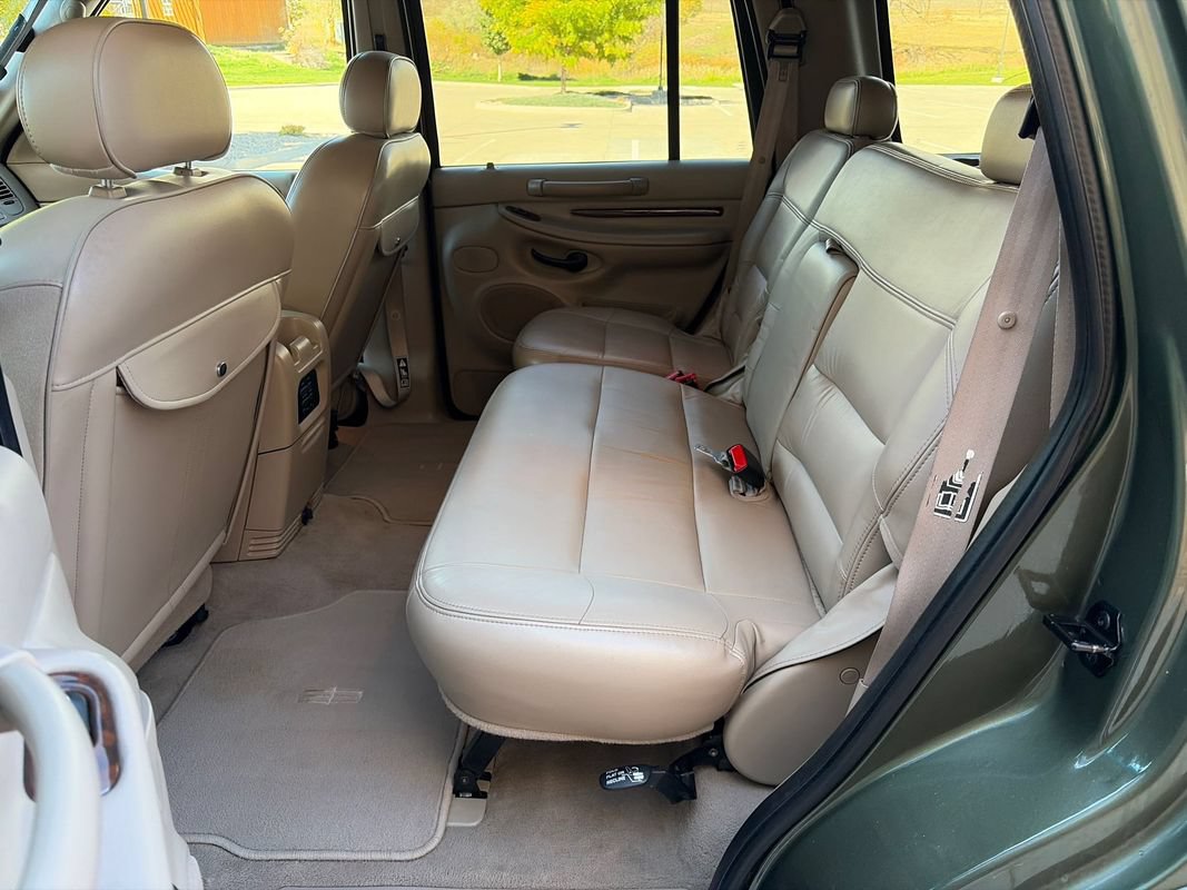 Used 2001 Lincoln Navigator 4WD image 17