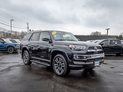 Used 2024 Toyota 4Runner Limited image 9