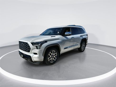 Used 2025 Toyota Sequoia 4WD image 4