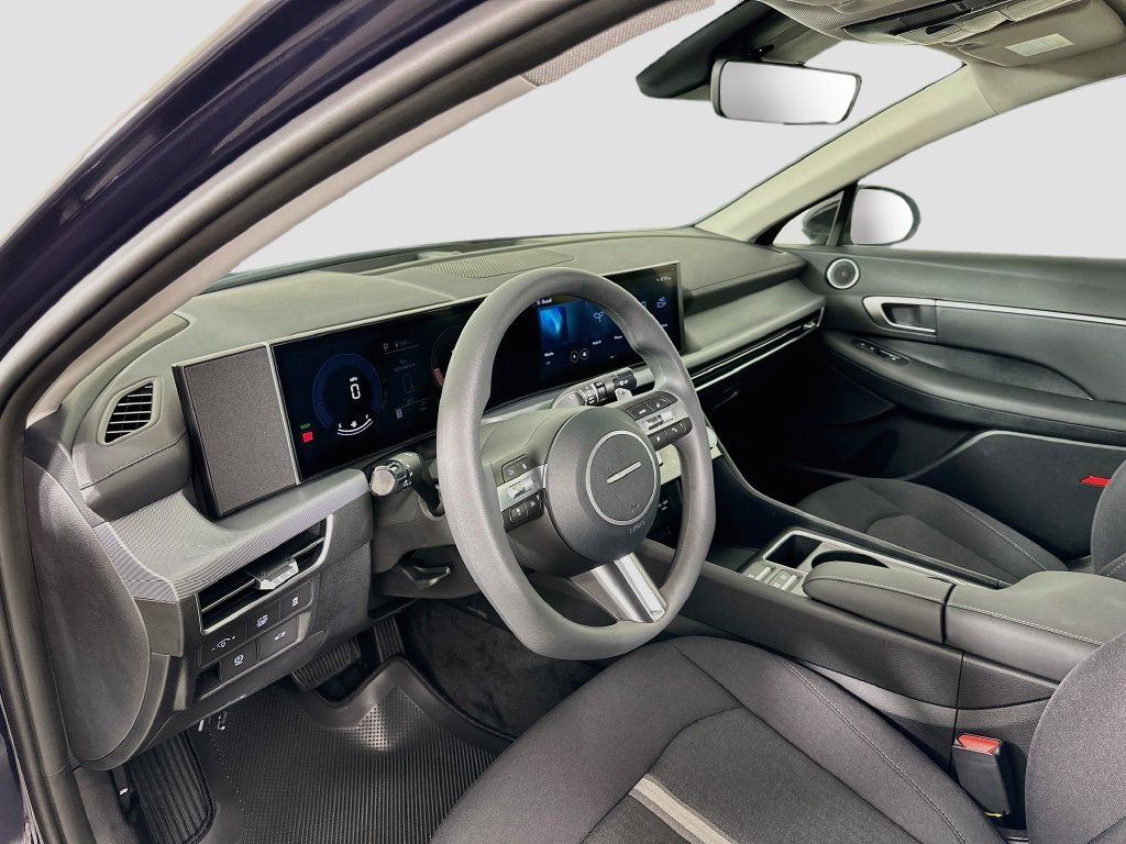 New 2026 Hyundai Sonata Blue FWD image 9