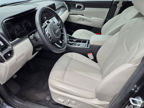 Used 2023 Kia Sorento S FWD image 15