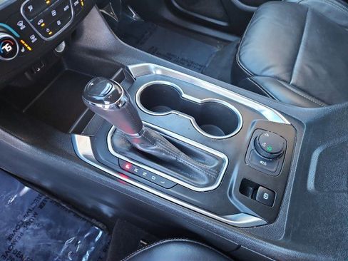 Used 2018 Chevrolet Traverse LT image 20