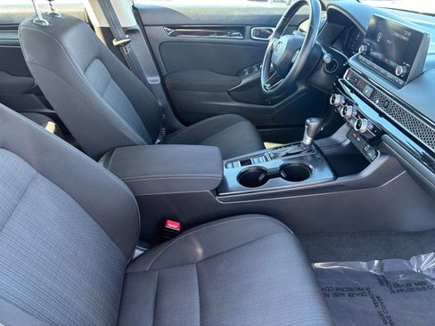 Certified 2022 Honda Civic EX image 13
