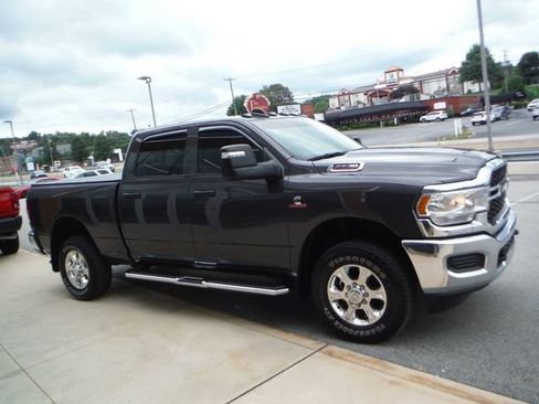 Certified 2024 RAM 2500 Tradesman w/ Chrome Appearance Group AWD/4WD image 15