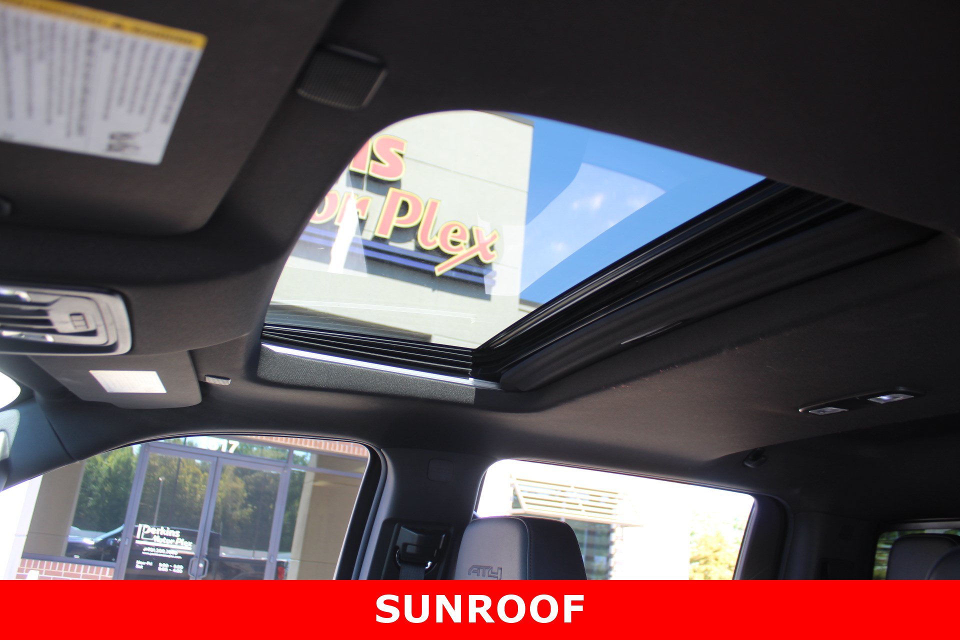Used 2023 GMC Sierra 1500 AT4 w/ AT4 Premium Package AWD/4WD image 28
