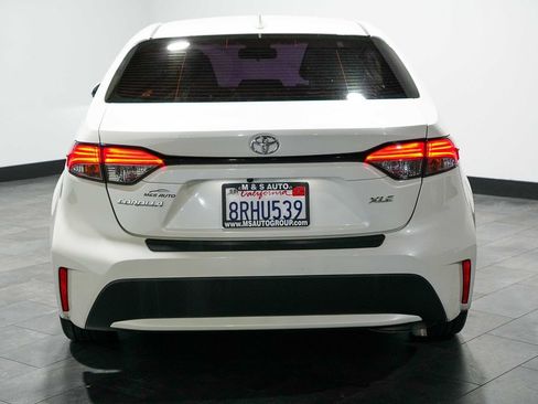 Used 2020 Toyota Corolla XLE FWD image 4