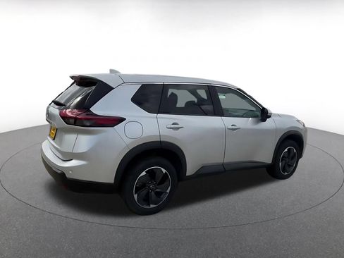 Used 2025 Nissan Rogue SV FWD image 14