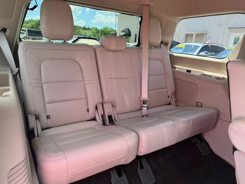 Used 2021 Lincoln Navigator Reserve w/ Luxury Package AWD/4WD image 26