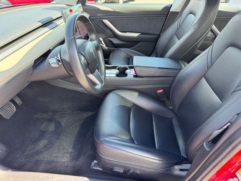 Used 2018 Tesla Model 3 image 29