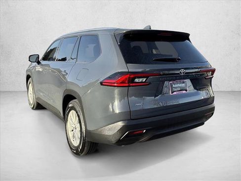 Certified 2025 Toyota Grand Highlander XLE image 26