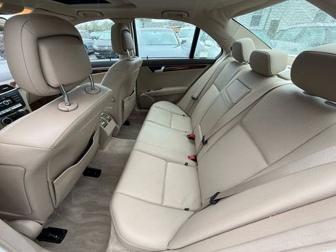 Used 2012 Mercedes-Benz C 250 Sedan image 19
