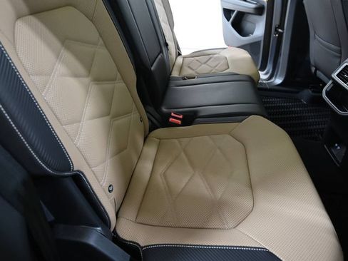 Used 2024 Volkswagen Atlas Cross Sport SE w/ Panoramic Sunroof Package AWD/4WD image 28