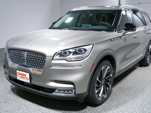 Used 2023 Lincoln Aviator Reserve w/ Equipment Group 201A AWD/4WD image 35