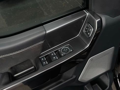 Used 2025 Ford F150 Lightning Platinum AWD/4WD image 15