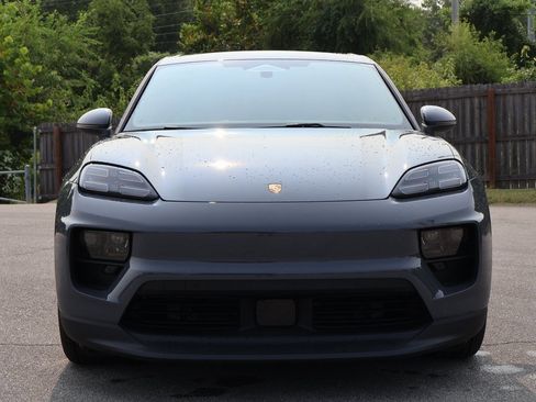 New 2025 Porsche Macan 4 Electric image 12