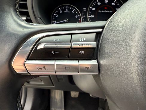 Used 2022 MAZDA MAZDA3 s image 29