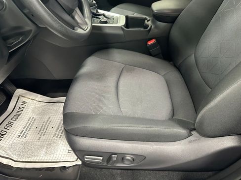Used 2025 Toyota RAV4 XLE AWD/4WD image 13