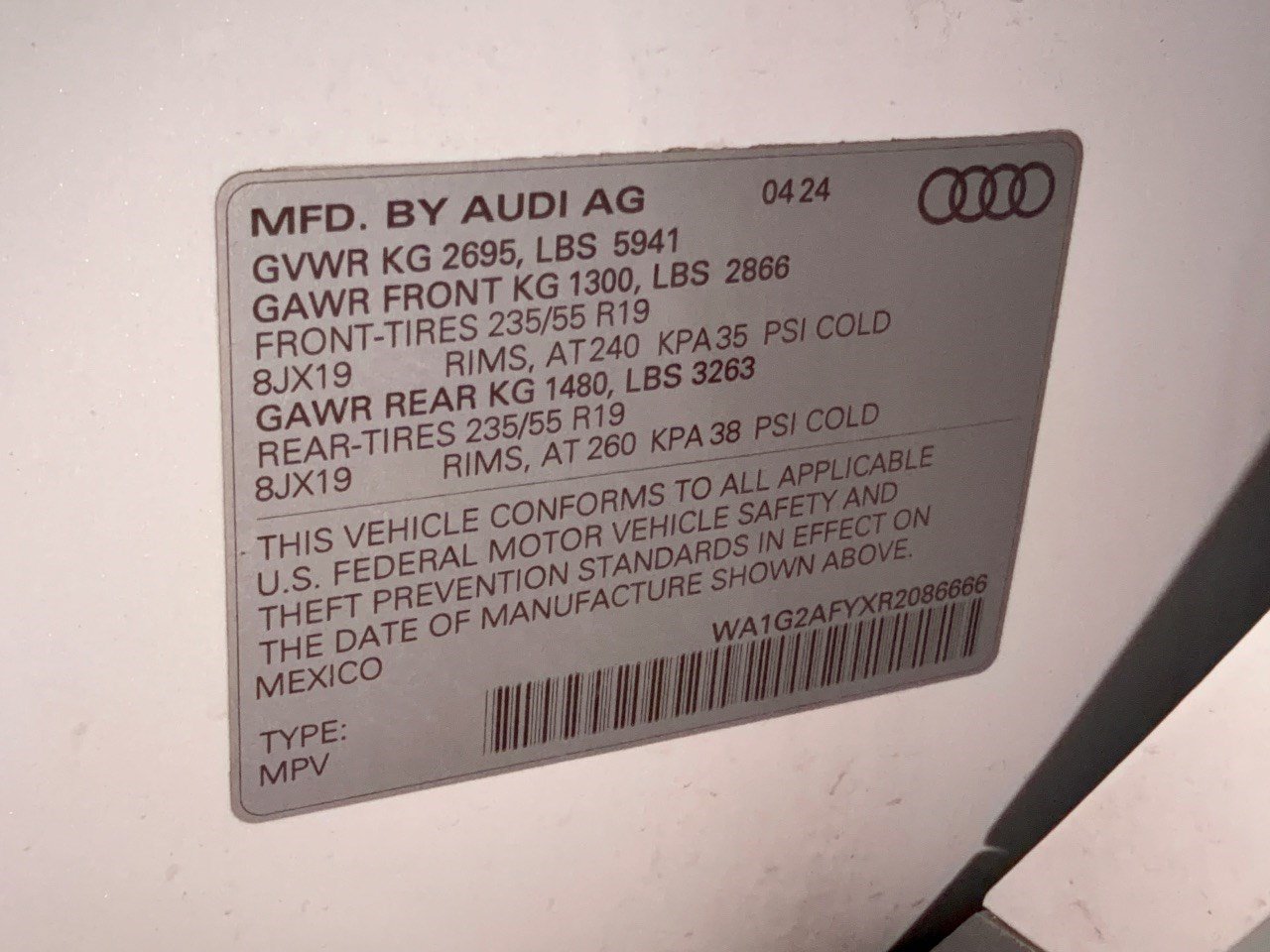 Used 2024 Audi Q5 e Premium w/ Convenience Package AWD/4WD image 31