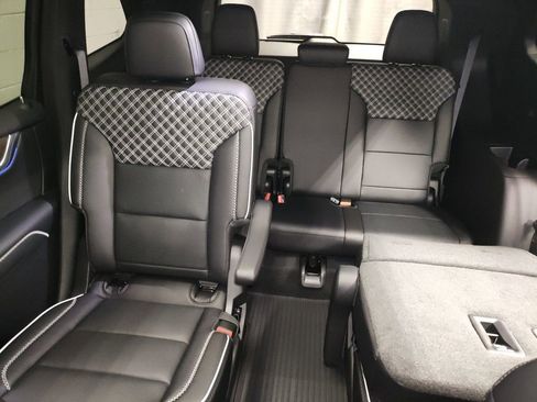 New 2026 GMC Acadia Denali w/ Super Cruise Package image 30