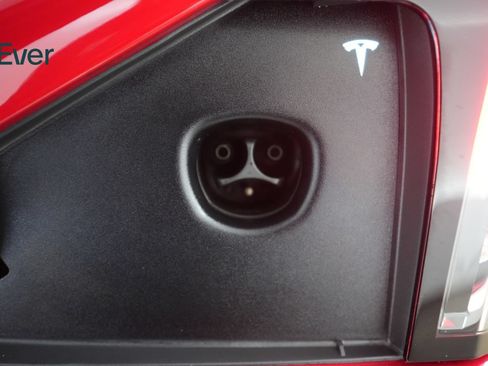 Used 2022 Tesla Model X Plaid AWD/4WD image 10