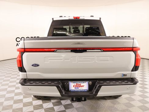 Used 2023 Ford F150 Lightning Lariat image 21