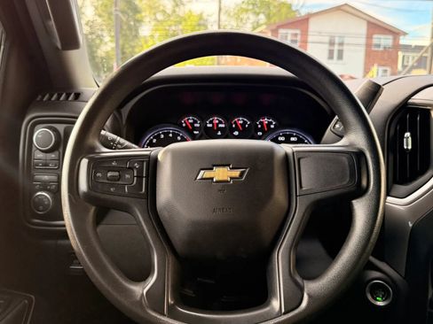 Used 2022 Chevrolet Silverado 1500 Custom AWD/4WD image 18