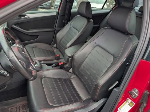 Used 2013 Volkswagen Jetta GLI Autobahn FWD image 14
