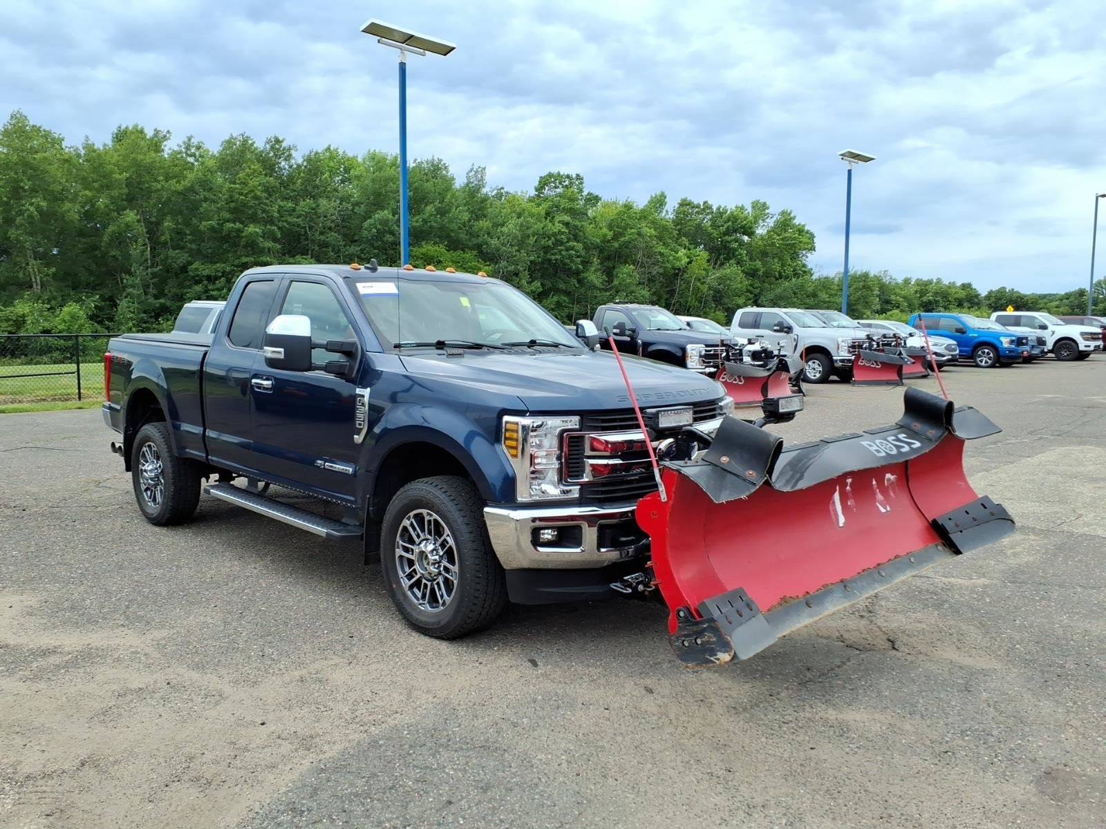 Used 2019 Ford F350 XLT w/ XLT Premium Package AWD/4WD image 8