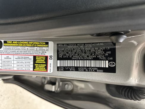 Used 2020 Lexus ES 300h w/ Premium Package FWD image 35