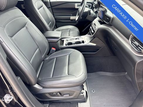 Used 2023 Ford Explorer XLT w/ Equipment Group 202A AWD/4WD image 27