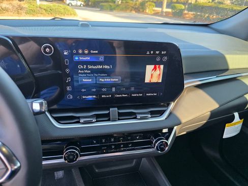 New 2026 Chevrolet Equinox LT w/ Midnight Edition image 10