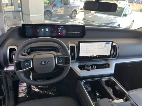 New 2026 Ford Expedition Max Active AWD/4WD image 8