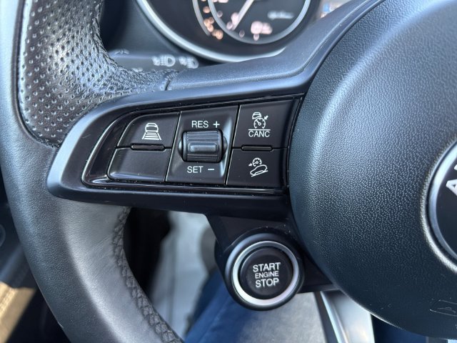 Used 2023 Alfa Romeo Stelvio Ti AWD/4WD image 24