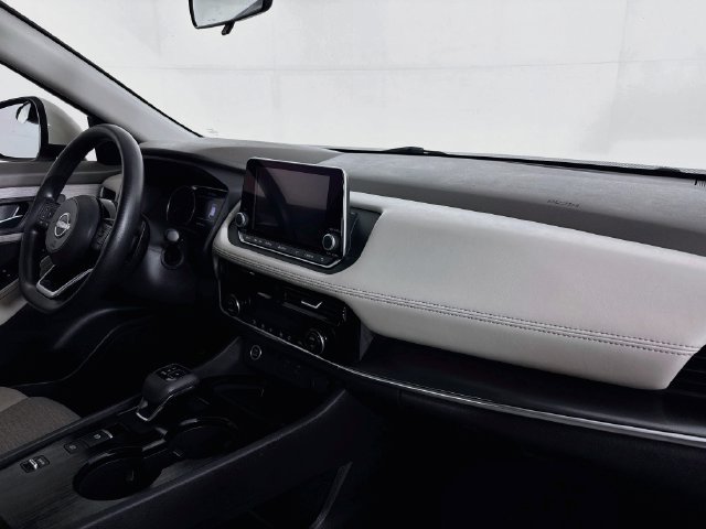 Used 2022 Nissan Rogue SV FWD image 27