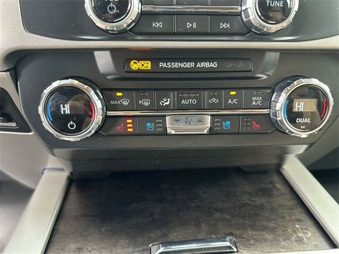 Certified 2022 Ford F250 Lariat w/ Lariat Ultimate Package image 20