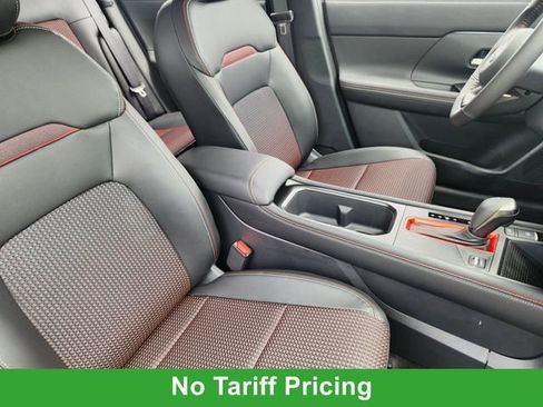 New 2025 Nissan Kicks SR image 11