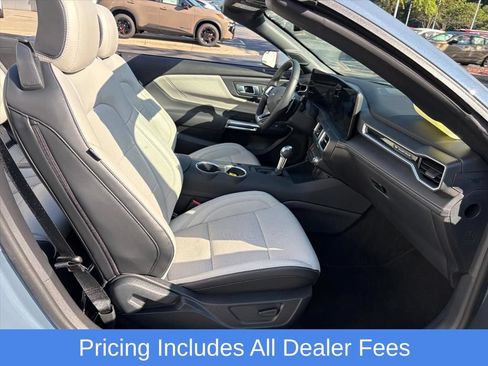 Used 2025 Ford Mustang GT Premium RWD image 17