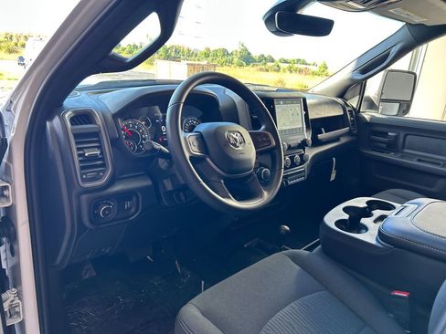 New 2024 RAM 2500 Tradesman w/ Chrome Appearance Group image 17