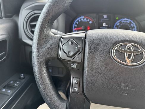 Used 2022 Toyota Tacoma SR image 8