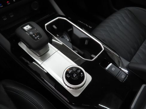 New 2026 Mitsubishi Outlander SEL FWD image 14