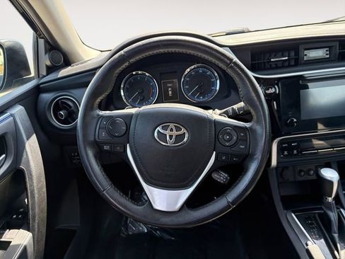Used 2017 Toyota Corolla SE w/ Carpet Mat Package (TMS) FWD image 12