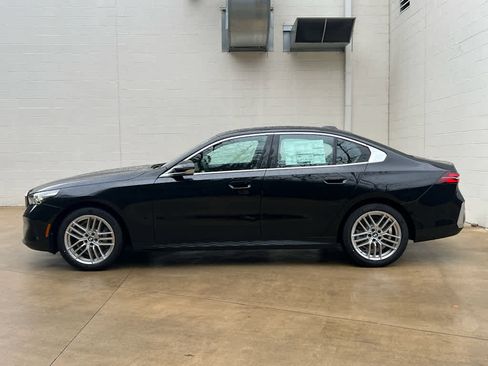 Used 2025 BMW 530i xDrive 530i xDrive image 5