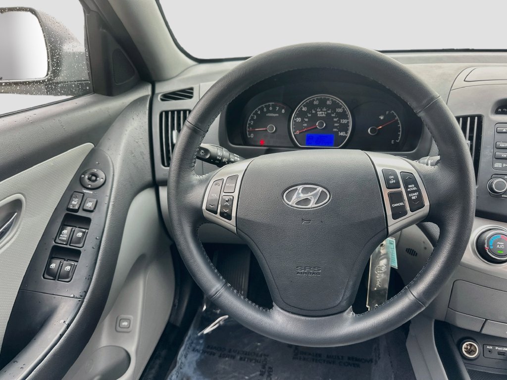 Used 2010 Hyundai Elantra SE FWD image 19
