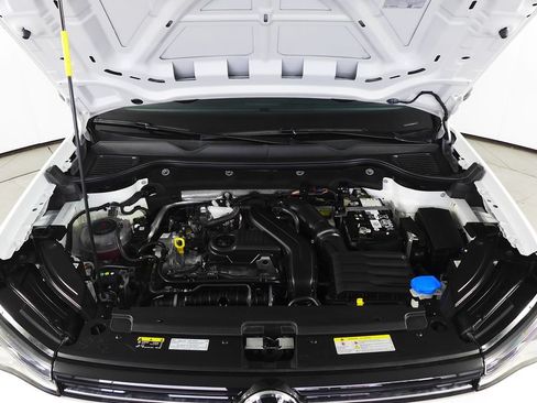 Certified 2025 Volkswagen Taos S FWD image 6