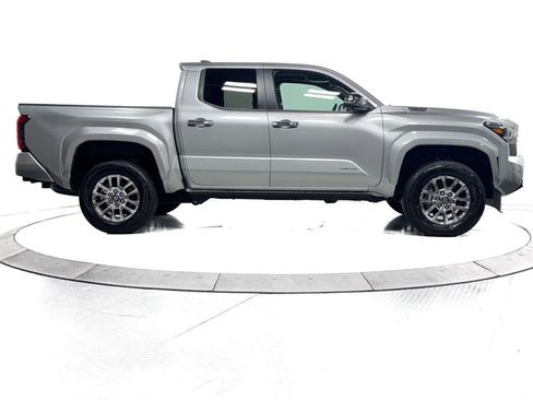 Used 2024 Toyota Tacoma Limited image 12