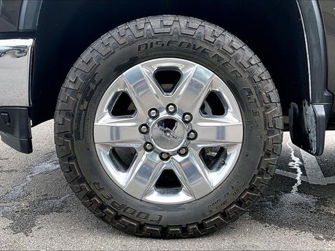 Used 2021 Chevrolet Silverado 2500 LTZ w/ LTZ Premium Package AWD/4WD image 9