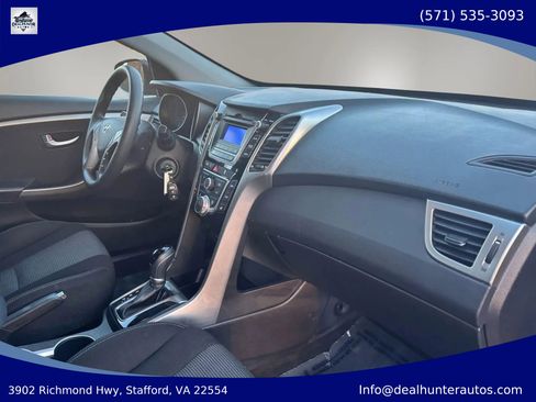 Used 2016 Hyundai Elantra GT FWD image 16