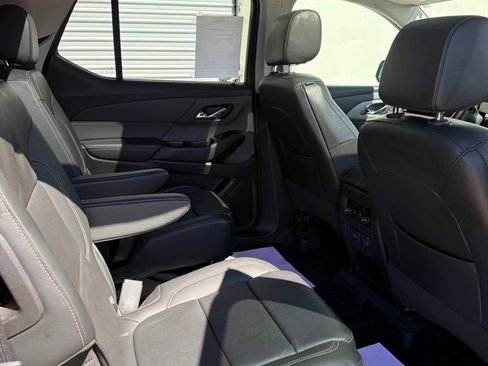Used 2019 Chevrolet Traverse RS w/ LPO, Floor Liner Package AWD/4WD image 24