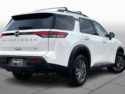 Certified 2024 Nissan Pathfinder SV image 12